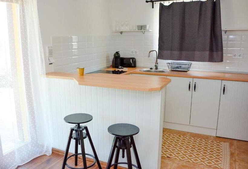 Pensão Borárium Vendégházak Zen Gő Ház