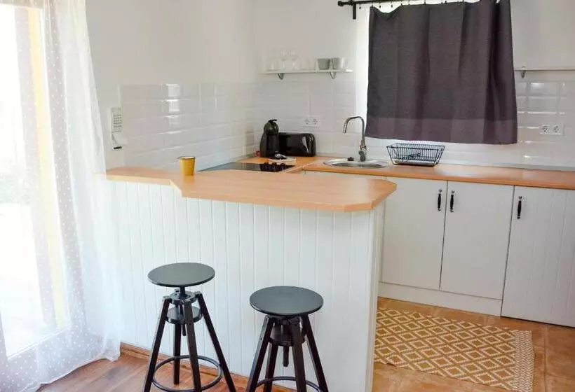 Majatalo Borárium Vendégházak   Zen Gő Ház