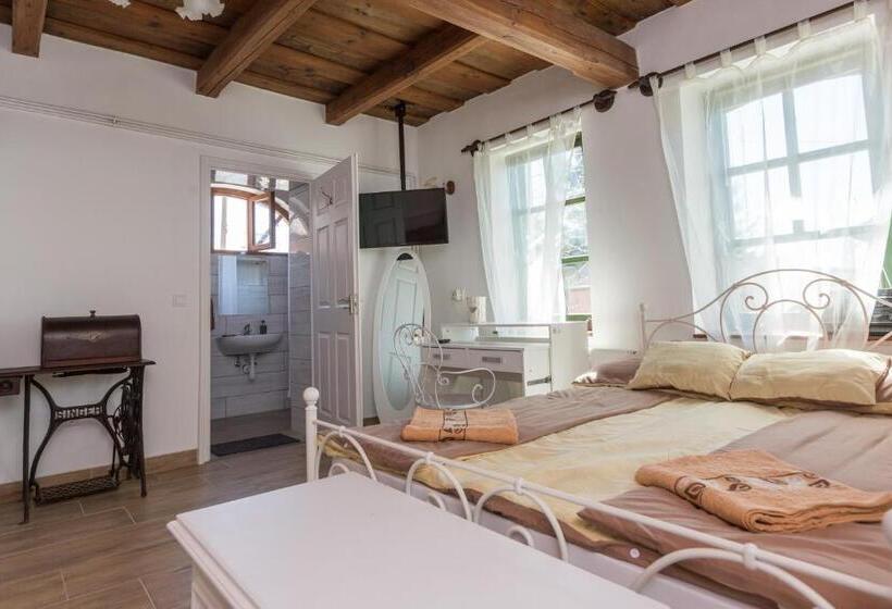 بنسيون Gádoros Vendégház