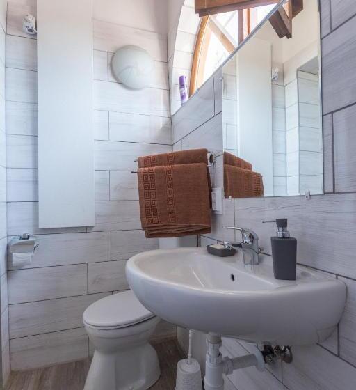 بنسيون Gádoros Vendégház