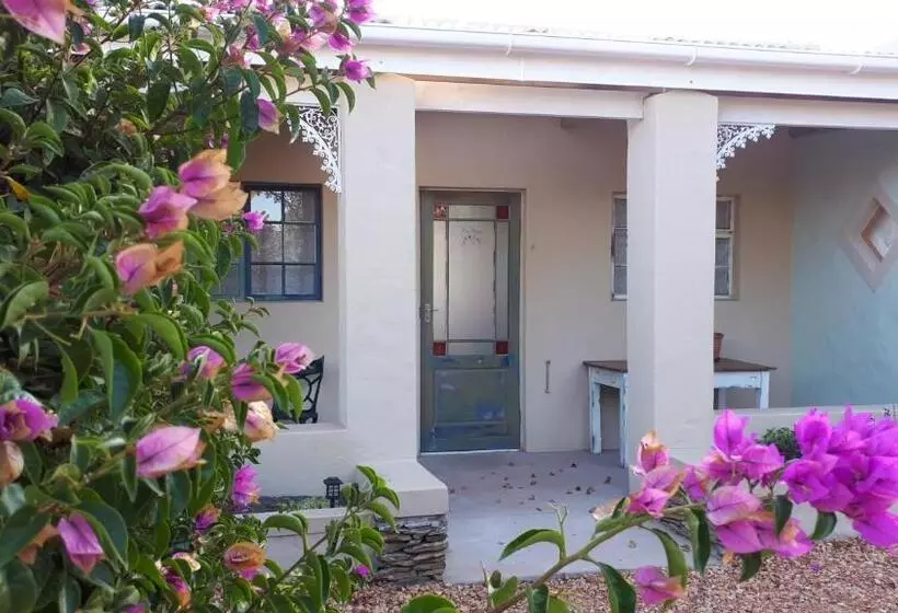 Majatalo Over Karoo Inn