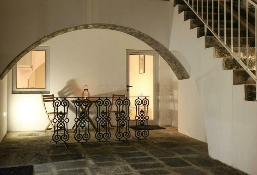 پانسیون Place Of Moments Urban Suites