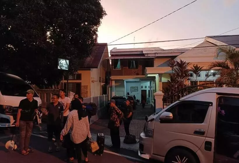 Majatalo Pondok Simpang Tiga