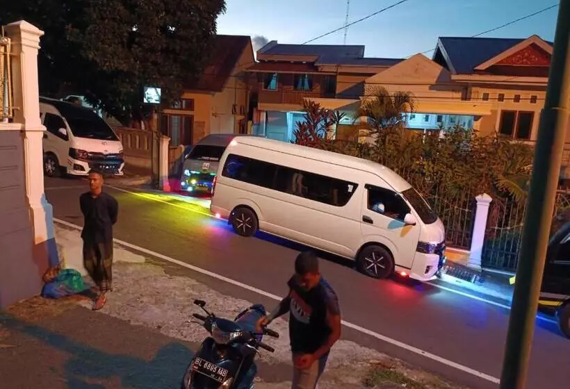 Majatalo Pondok Simpang Tiga