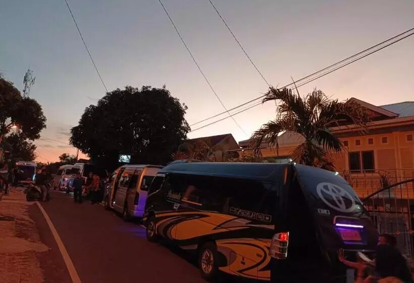 Majatalo Pondok Simpang Tiga