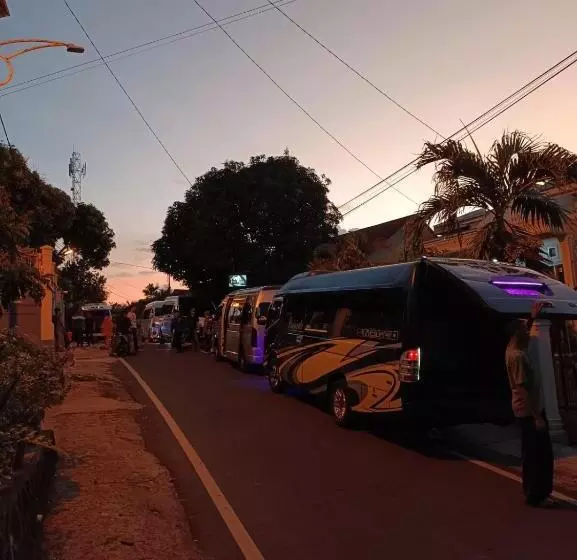 Majatalo Pondok Simpang Tiga