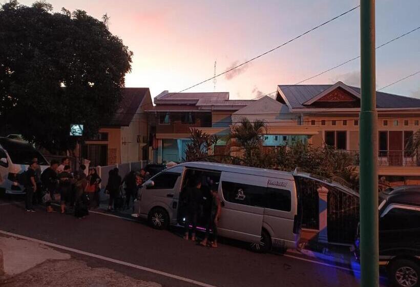 بنسيون Pondok Simpang Tiga