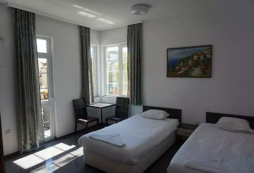 پانسیون Seaside Guest Rooms