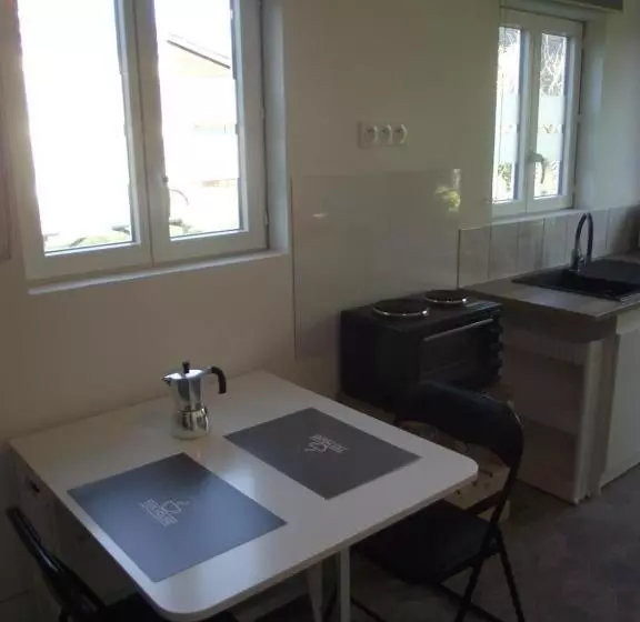 Pétale De Roz Au Pied Du Mont Saint Michel