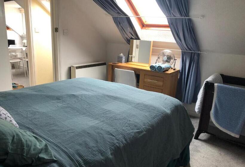Quirky Loft Apartment In Paignton With Sea Views