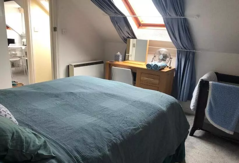Quirky Loft Apartment In Paignton With Sea Views