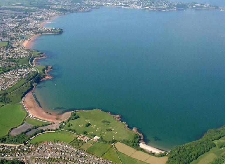 Quirky Loft Apartment In Paignton With Sea Views