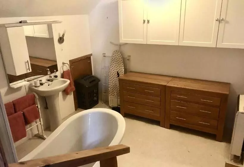 Quirky Loft Apartment In Paignton With Sea Views