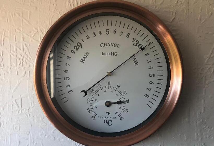 Quirky Loft Apartment In Paignton With Sea Views