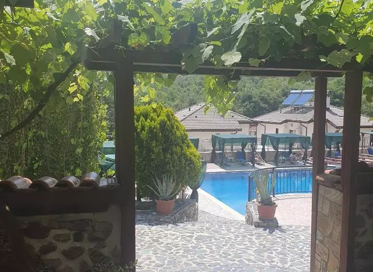 Lomakeskus комплекс рожена, хотел, хотелски комплекс рожена