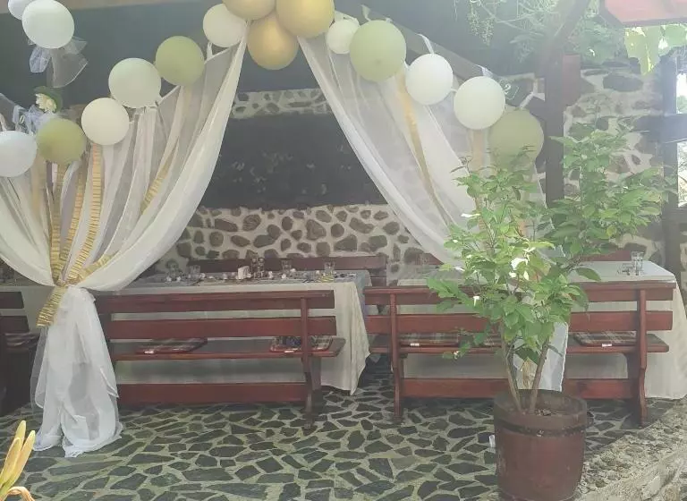 Lomakeskus комплекс рожена, хотел, хотелски комплекс рожена