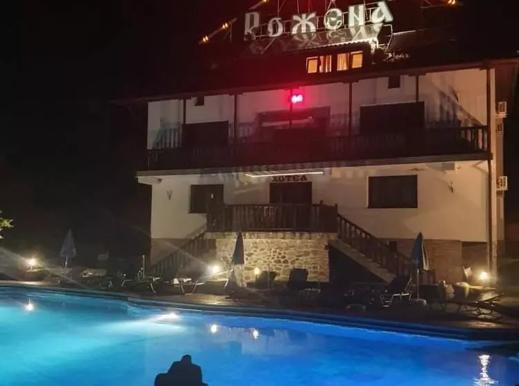 Lomakeskus комплекс рожена, хотел, хотелски комплекс рожена