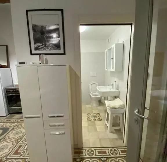 Studio 18