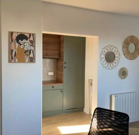 Superbe Appartement Avec Parking Gratuit Sur Place