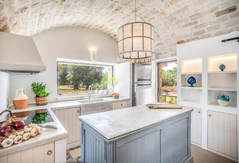 Trulli Cicale E Olive