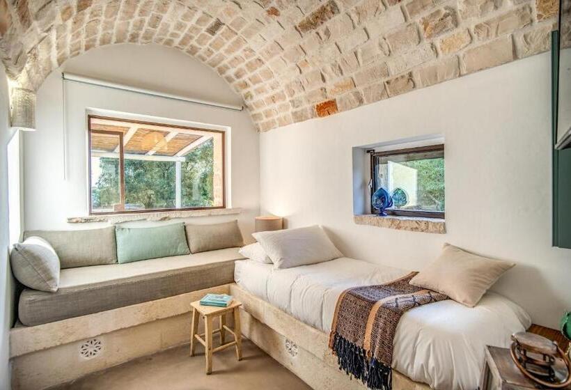 Trulli Cicale E Olive