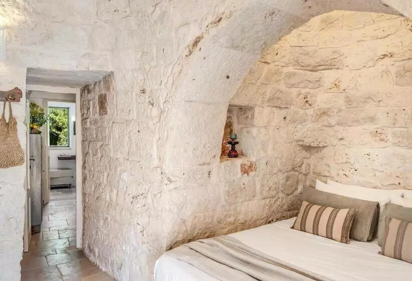 Trulli Cicale E Olive