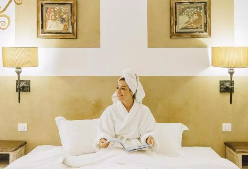 酒店 Hôtel Liberata & Spa