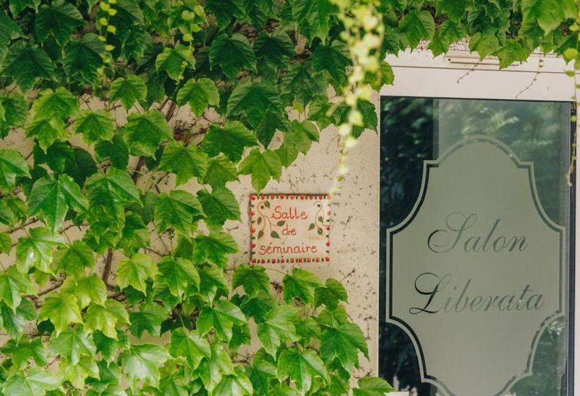 هتل Hôtel Liberata & Spa