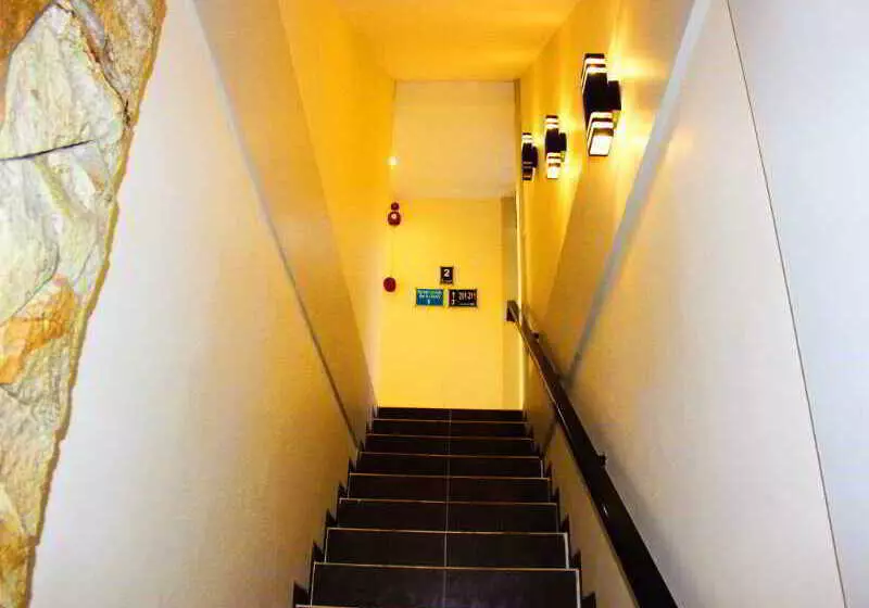 هتل Manggar Indonesia