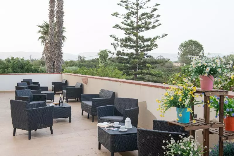 בית מלון כפרי President Sea Palace