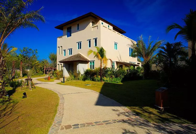 Pullman Khao Lak Katiliya Resort Villas