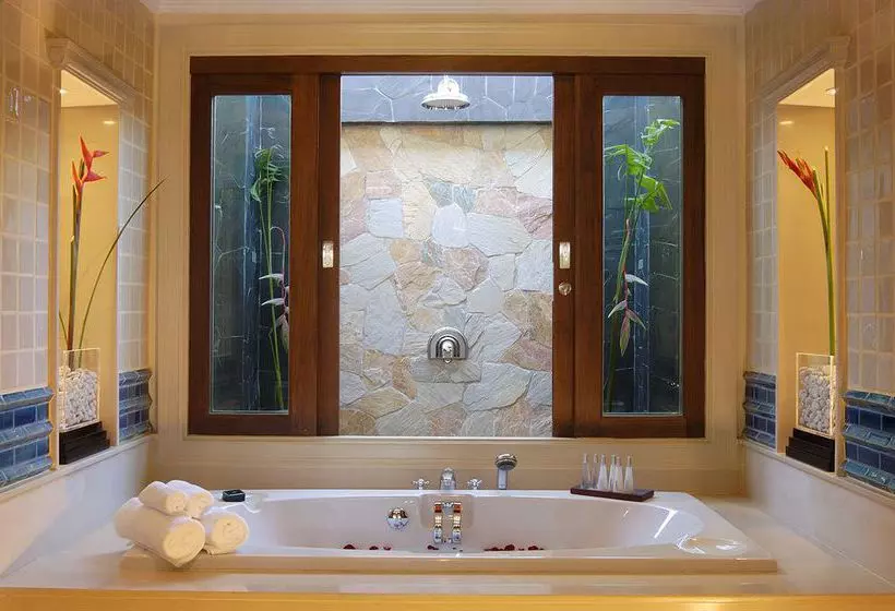 Pullman Khao Lak Katiliya Resort Villas