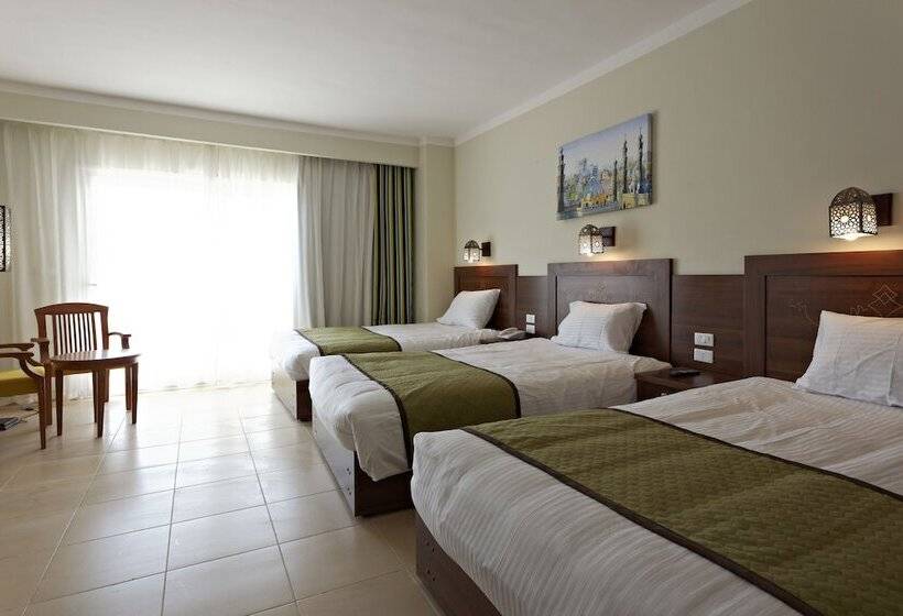 هتل Royal Star Beach Resort