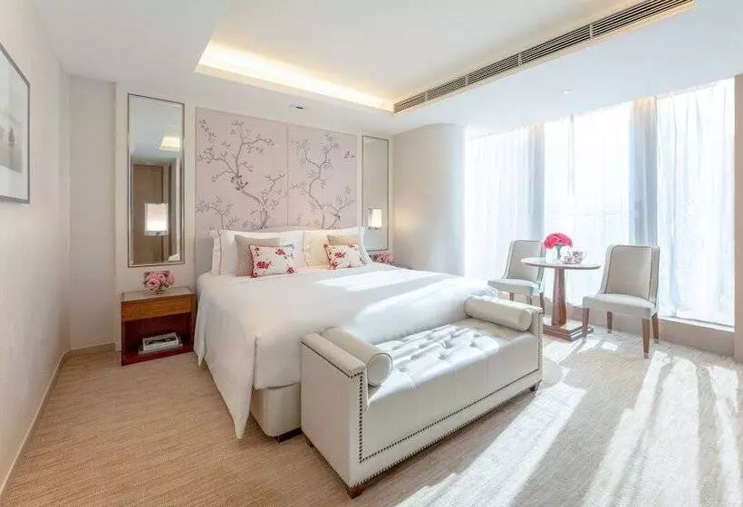 هتل The Pottinger Hong Kong