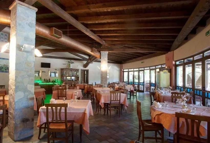 Отель Villaggio Holiday Beach