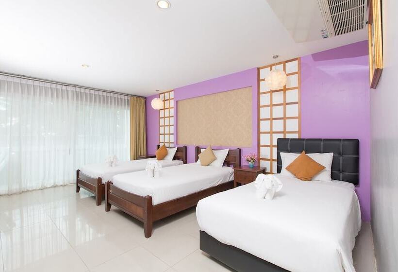 Time Out Hotel Beach Front