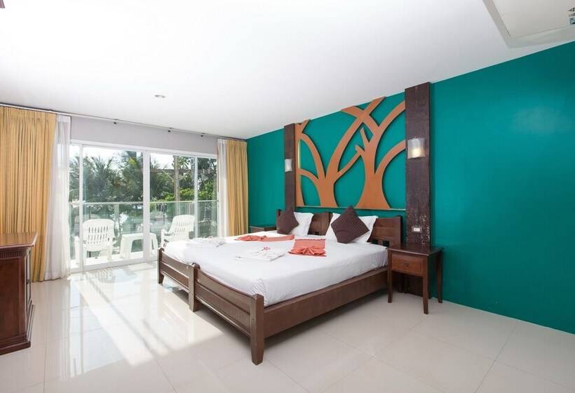 Time Out Hotel Beach Front