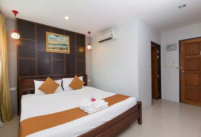 Time Out Hotel Beach Front