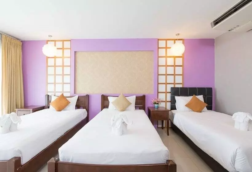 Time Out Hotel Beach Front