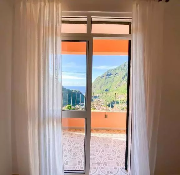 ベッドアンドブレックファースト Gardens Guest House