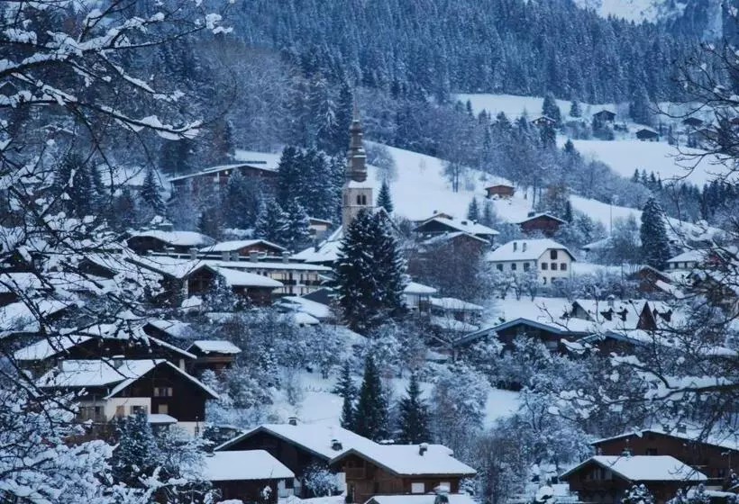 ベッドアンドブレックファースト La Ferme Du Mont Blanc