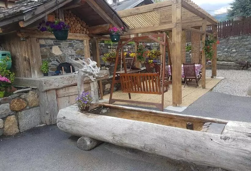 ベッドアンドブレックファースト La Ferme Du Mont Blanc