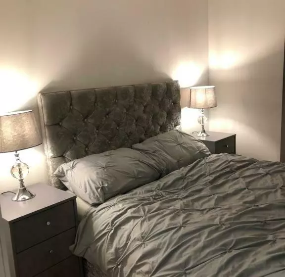 Exclusive Modern Decorated 1 Bedroom Detached Studio