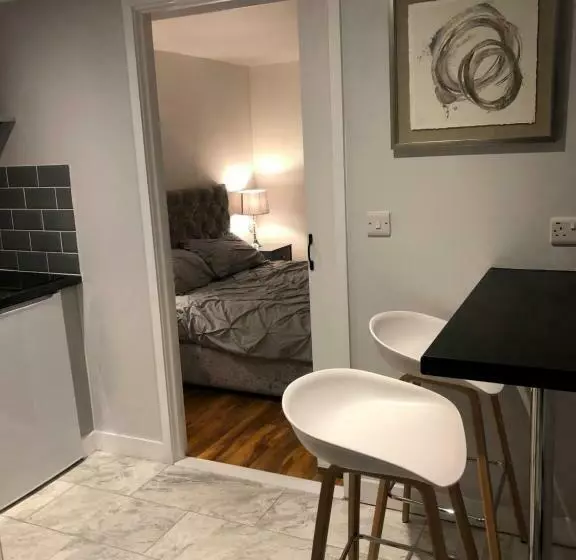 Exclusive Modern Decorated 1 Bedroom Detached Studio