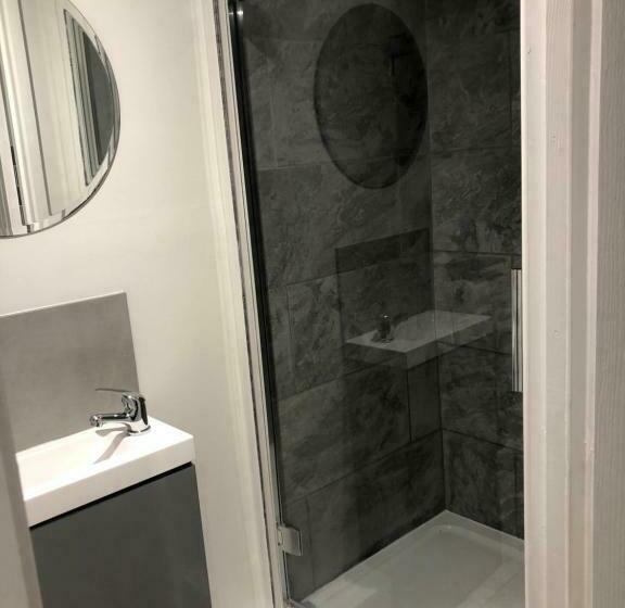 Exclusive Modern Decorated 1 Bedroom Detached Studio