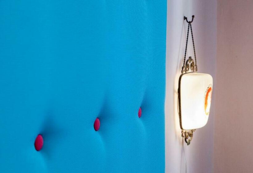 Пансион Naftalina Rooms