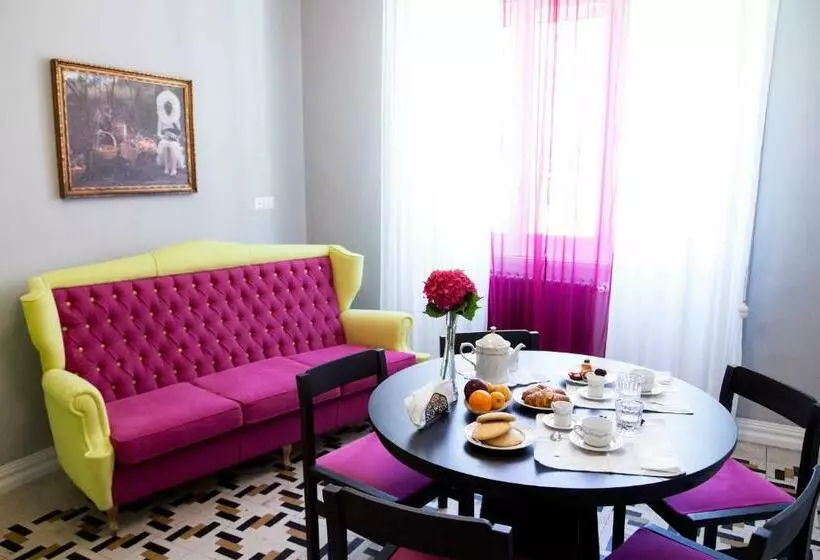 پانسیون Naftalina Rooms