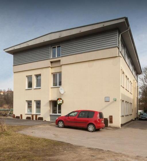 膳宿费 Ubytování Na Hřišti