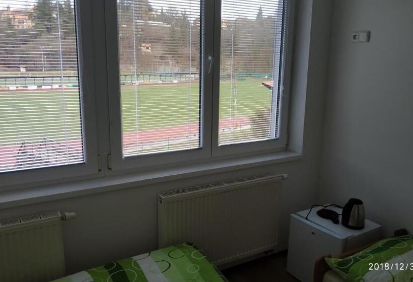 膳宿费 Ubytování Na Hřišti