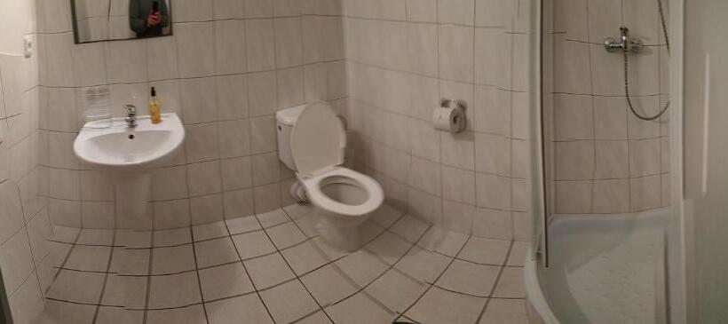 膳宿费 Ubytování Na Hřišti